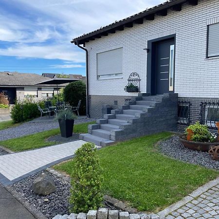 Ferienwohnung Steinstrass Naehe Nuerburgring Kelberg Bagian luar foto